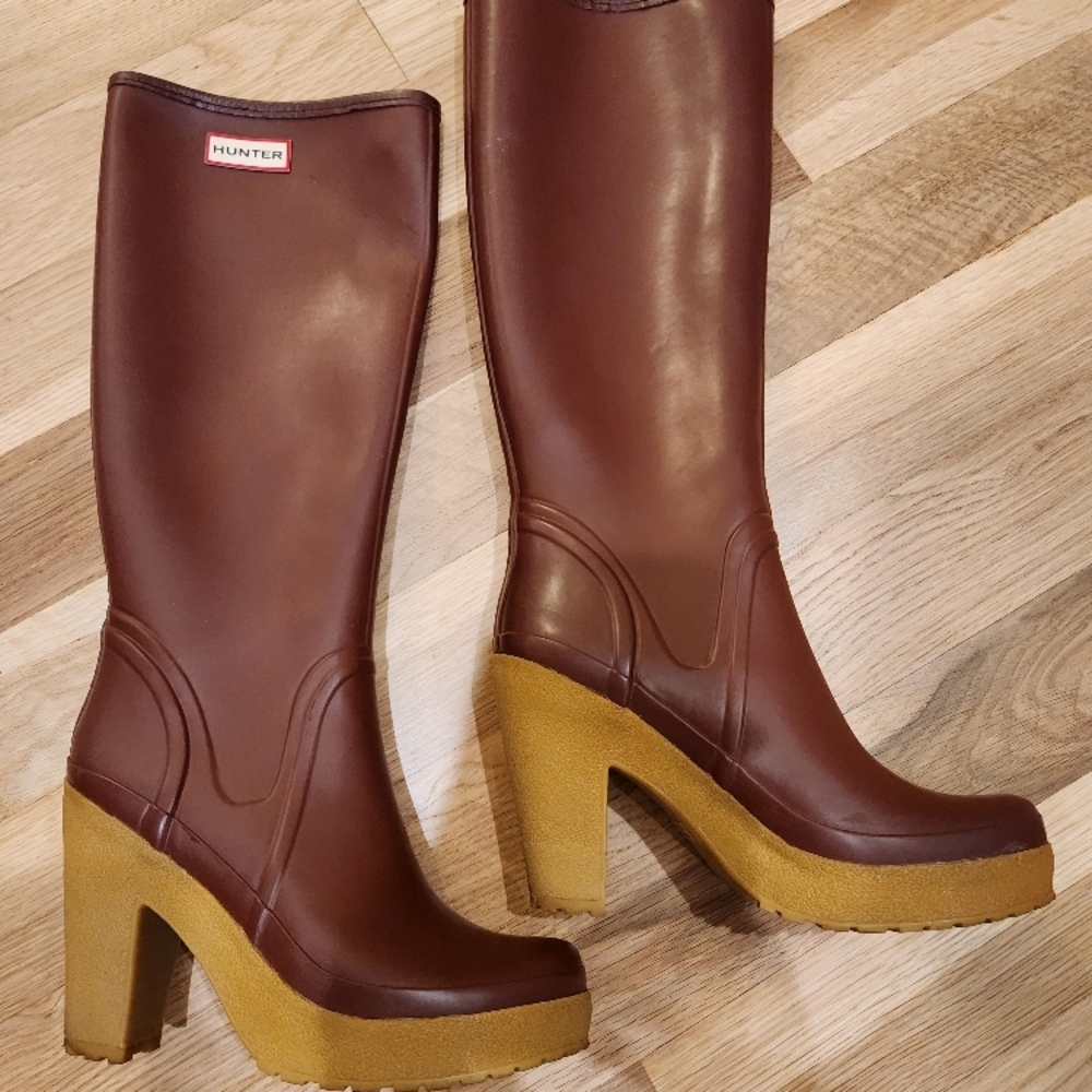 EUC Hunter Women's Merlot High Heel Rain Boots | Lonny